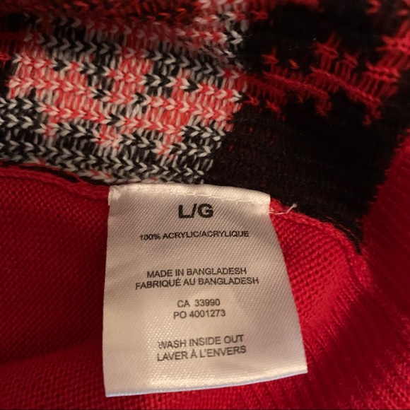 Men’s Ugly “Bite Me” Gingerbread Christmas Sweater - Picture 5 of 8